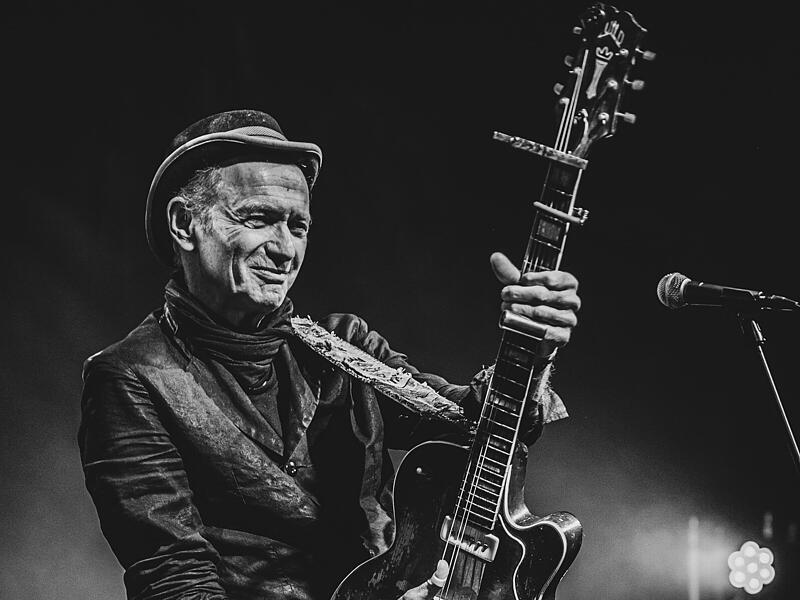 Abi Wallenstein wird beim Bamberger Blues- und Jazzfestival 2024 zu sehen sein.