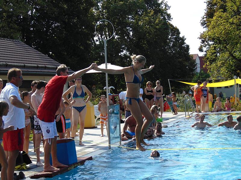 Freibad Neunkirchen am BrandForchheim & Fränkische Schweiz Freibad Neunkirchen am BrandForchheim & Fränkische Schweiz