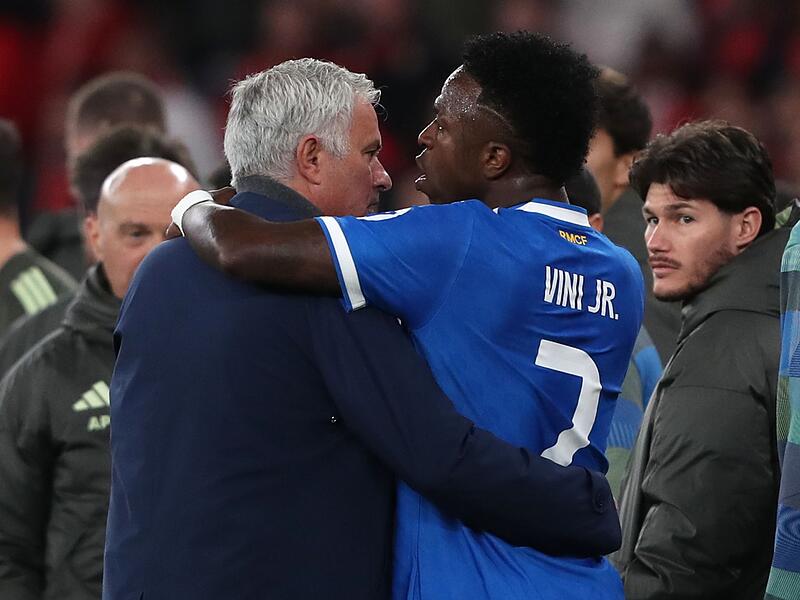 Jos&eacute; Mourinho und Vin&iacute;cius J&uacute;nior
