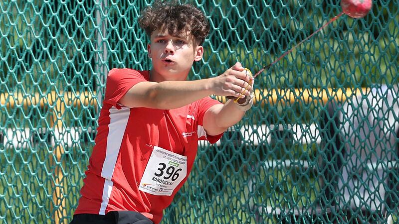 Endlich über 60 Meter: der 16-jährige Kai Konopacki freut sich über die neue persönliche Bestleistung von 61,79 Metern. Endlich über 60 Meter: der 16-jährige Kai Konopacki freut sich über die neue persönliche Bestleistung von 61,79 Metern.