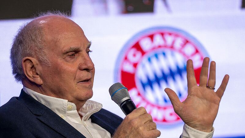 Bayern-Ehrenpräsident Uli Hoeneß äußerte sich am Rande des fünften BBL-Finalspiels FC Bayern München gegen Alba Berlin zur Personalie Anton Gavel. Bayern-Ehrenpräsident Uli Hoeneß äußerte sich am Rande des fünften BBL-Finalspiels FC Bayern München gegen Alba Berlin zur Personalie Anton Gavel.