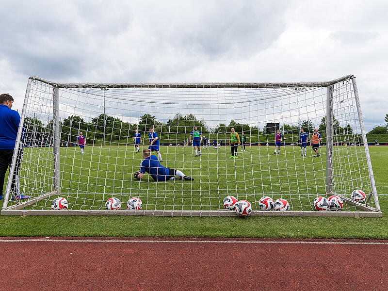 1. FC N&uuml;rnberg bolzt mit dem Special-Olympics-Team Deutschland in Herzogenaurach 2023