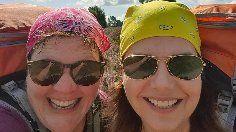 Sandra Zeitler (links) und Christine Fischer haben kurzerhand zwei Teilstrecken zu einer zusammengefasst, was sie am Abend fast ein wenig bereut haben.