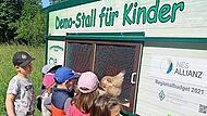 Kinder des Ramsthaler Waldkindergartens besuchten den Bio-Bauernhof Schlembach in Kleinwenkheim.