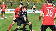 Der SC Sylvia Ebersdorf (schwarzes Trikot) um Anton Schmidt ist haushoher Favorit beim SC Jura Arnstein.