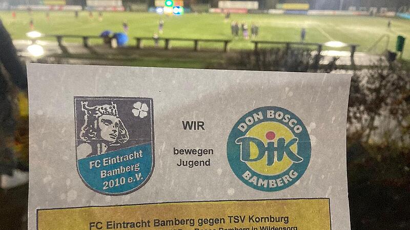 Die Logos nebeneinander, die FCE-Fahnen am Mast: Don Bosco Bamberg zeigte sich am Dienstagabend als perfekter Gastgeber des Bayernliga-Nachholspiels.