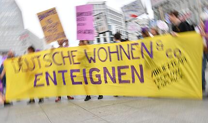 Demonstration in Berlin gegen hohe Mieten