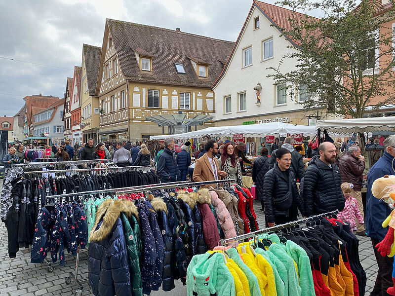Wenn auch noch das Wetter passt, sind alle zufrieden an den verkaufsoffenen Sonntagen: Wie hier am 6. Oktober soll es auch 2025 wieder vier Termine geben.