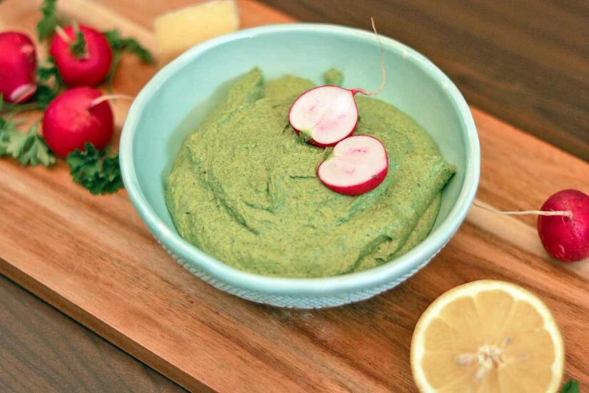 Pesto aus Radieschengrün