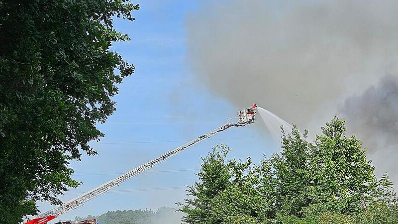 Feuer bei Biogasanlage Kairlindach Feuer bei Biogasanlage Kairlindach