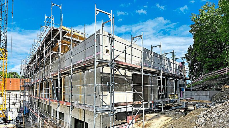 Die neue Heimat der &bdquo;B&auml;renfelsenbande&ldquo; entsteht direkt neben der Grundschule Obertrubach. Patrizia Renninger