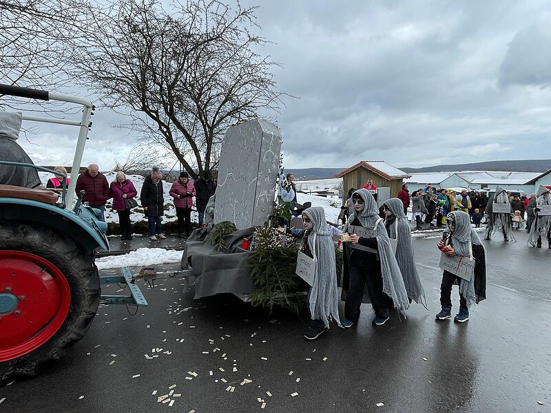 Faschingsumzug StangenrothFaschingsumzug Stangenroth
