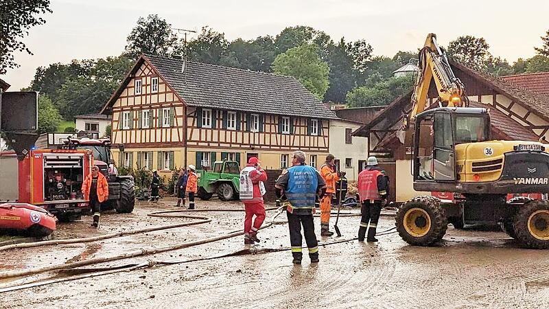 Das Wasser lief ab, der Schlamm in Unnersdorf blieb.