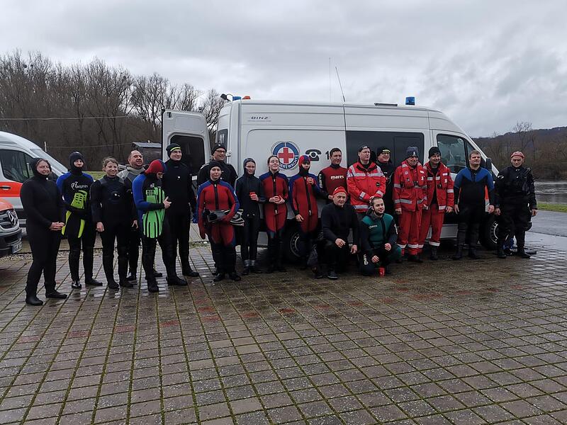 Insgesamt waren fast 20 Schwimmerinnen und Schwimmer beim Dreikönigsschwimmen der Wasserwachten am Start.