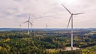 Die Gemeinde R&ouml;ttenbach hat den n&auml;chsten Windpark mit B&uuml;rgerbeteiligung in Erlangen-H&ouml;chstadt auf den Weg gebracht. Bis zu sechs Windr&auml;der werden in den kommenden Jahren westlich des Ortes gebaut. (Symbolbild)