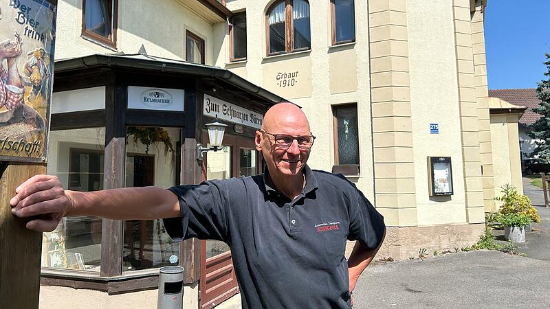 Schwarzer B&auml;r in Beiersdorf: Frank Schindhelm ist der neue Eigent&uuml;mer des traditionsreichen Gasthofs.