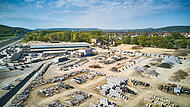 Gehören nun wieder zusammen: Porzner Steine und Erden (vorne) und das Betonwerk Schneider in Zapfendorf im Landkreis Bamberg Gehören nun wieder zusammen: Porzner Steine und Erden (vorne) und das Betonwerk Schneider in Zapfendorf im Landkreis Bamberg