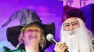 Professor Dumbledore (Daniel Albert) und Professor McGonagall (Melanie R&uuml;ttiger) moderierten.