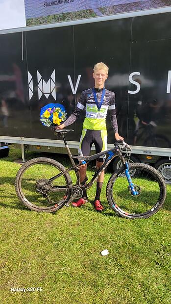 Elias H&uuml;ckmann fuhr in Wombach zu seinem zweiten deutschen Meistertitel in Folge.