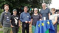 Gute Stimmung bei den Ehrengästen (v. l.) Rebecca Lenhard, Knut Meenzen, Manfred Bachmayer, Karin Kreiner, Christian Zwanziger, Pauline Port und Patrizia Siontas