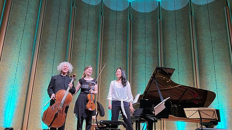 Veronika Eberle, Steven Isserlis (links) und Connie Shih (rechts) beim Kissinger Sommer Veronika Eberle, Steven Isserlis (links) und Connie Shih (rechts) beim Kissinger Sommer