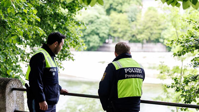 Zweij&auml;hriges Kind f&auml;llt in M&uuml;nchen in Isar