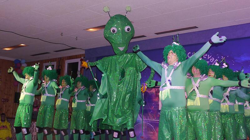 Die Himmelstädter Jungs standen beim Weiberfasching in Gauaschach auf der Bühne.