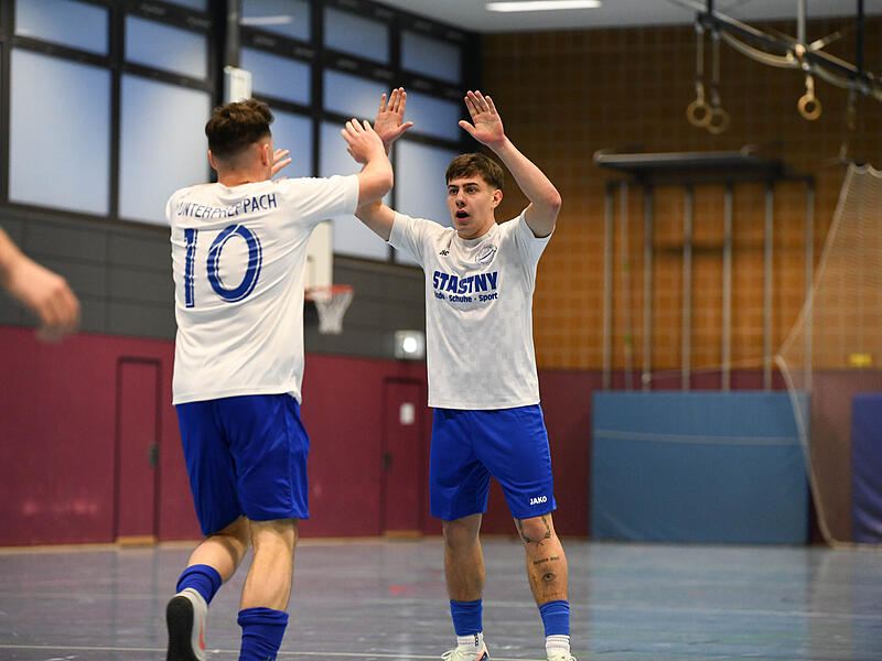 Abklatschen: Die SF Unterpreppach werden eine Spielgemeinschaft mit dem FC Rentweinsdorf bilden.