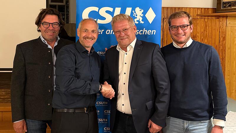 Frank Wilzok (2.v.l.) ist Kandidat f&uuml;rs Amt des Oberb&uuml;rgermeisters. Bei der Mitgliederversammlung schlug der Vorstand ihn vor.