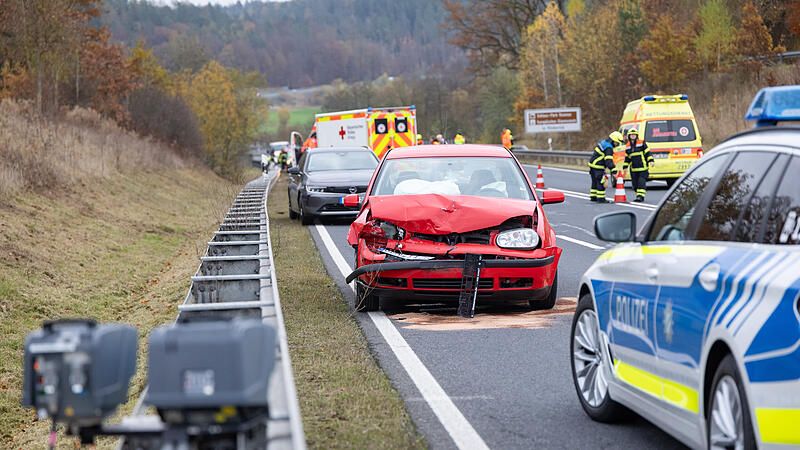 Schwerer Unfall auf der B4 bei Rödental