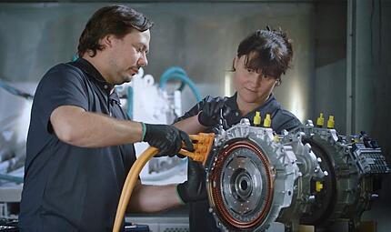 Produktion bei Schaeffler: Der Technologieriese ist ein wichtiger Zulieferer. Produktion bei Schaeffler: Der Technologieriese ist ein wichtiger Zulieferer.