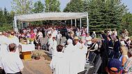 Viele Gläubige kamen zum 25. Jubiläum des Heiligtums der Verbundenheit auf dem Marienberg bei Dörrnwasserlos.