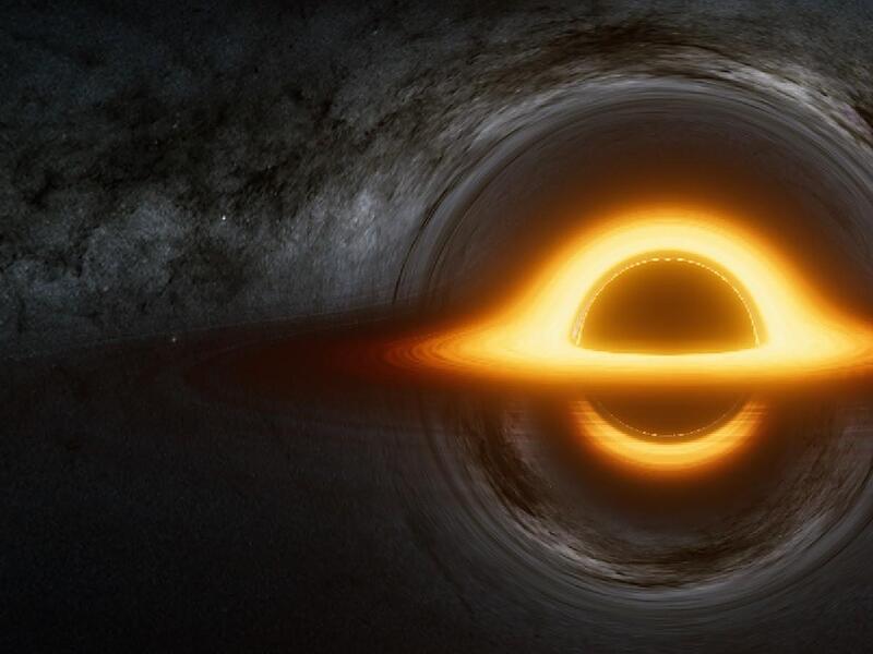 Mit der  Virtual-Reality-Brille k&ouml;nnen die Besucher der Langen Nacht der Wissenschaften direkt in ein Schwarzes Loch reisen.