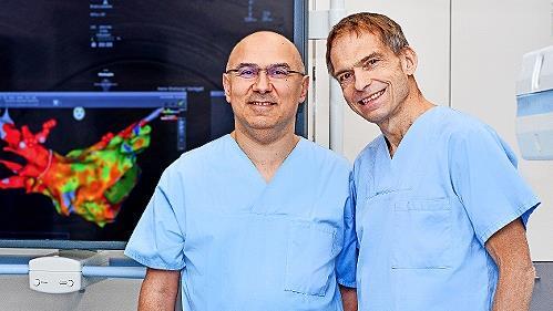 Die Chefärzte von links: Elvan Akin, Dieter Ropers. Die Chefärzte von links: Elvan Akin, Dieter Ropers.