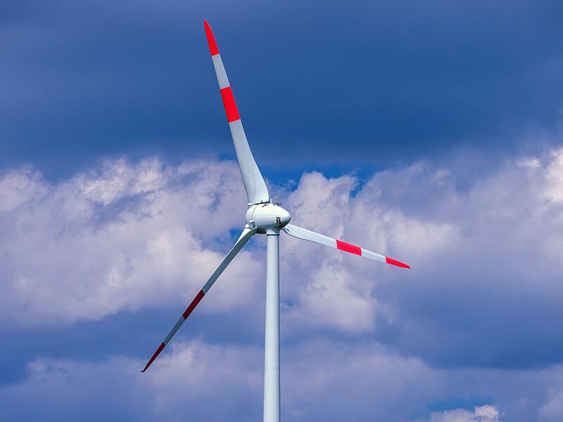 Wie geht es in Ebensfeld mit dem Thema &bdquo;Windenergie&ldquo; weiter? Ein Ratsbegehren ist zur&uuml;ckgezogen worden. Aber die weitere Diskussion ist noch nicht vom Tisch.