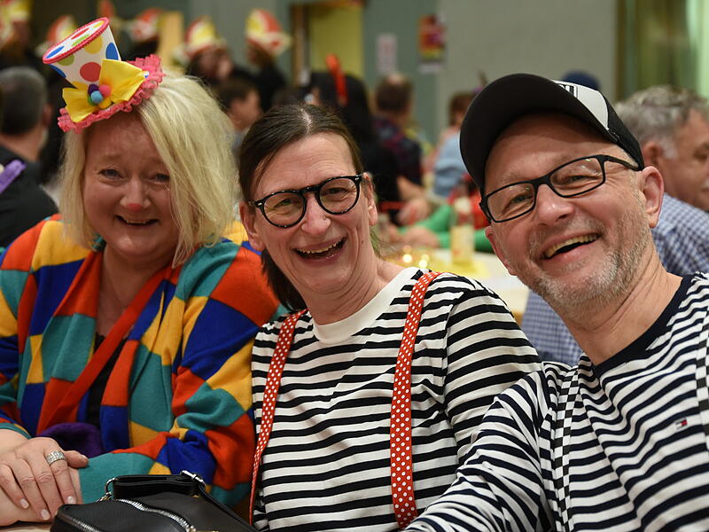 Ausgelassene Stimmung bei guter Unterhaltung. So bunt war die Prunksitzung 2026 in Heroldsbach.