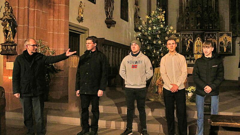 Der Dekanatskantor Wolfgang Schneider gestaltete ein Konzert in St. Laurentius in Ebern gemeinsam mit Michael Wicklein und seinen Sch&uuml;lern Benedikt Marks, Robert Goldammer und Simon Schneider (von links).