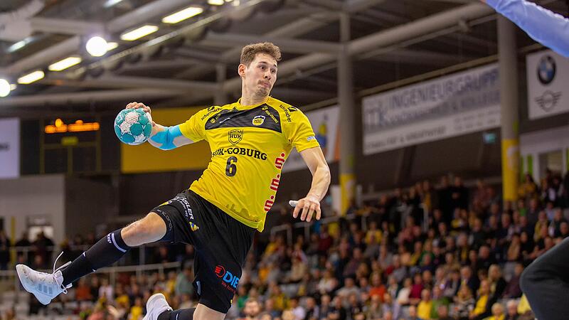 Zun&auml;chst war nicht klar, ob Max Jaeger in Essen antreten kann. Beim HSC ging man davon aus, dass er sich bei einem Trainingsduell mit Bartlomiej Bis die Nase gebrochen hatte. Seit Mittwoch hat der Coburger Linksau&szlig;en jedoch wieder mit der Mannscha...