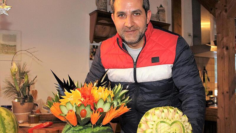 Rami Hamrach mit seinen essbaren &bdquo;Werken&ldquo; in Sambach