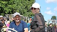 Teilnehmer, Zuschauer und die Sonne strahlten beim Schleppertreffen um die Wette.