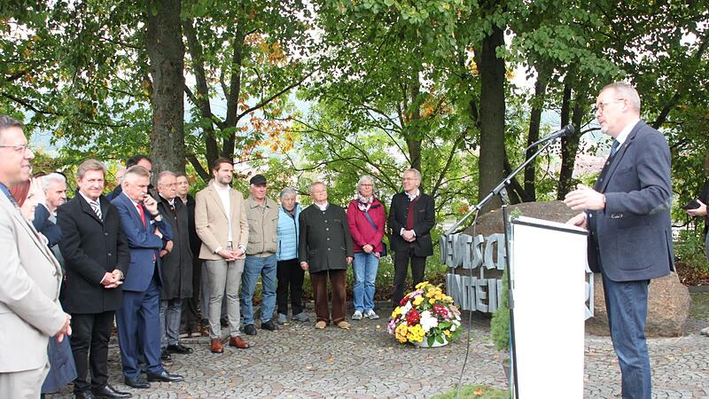 Ein leidenschaftliches Pl&auml;doyer f&uuml;r die Demokratie h&auml;lt Wolfram Brehm am Tag der Deutschen Einheit. St&ouml;ckel