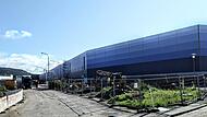 Schon weit gediehen ist der Neubau eines Logistikzentrums in der Austraße in Neustadt.