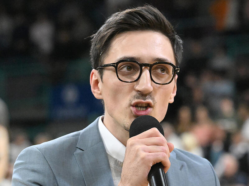 Sport Basketball Saison 2024 / 2025   2. Basketballbundesliga ProA  21. Spieltag am Samstag 01.02.2025 Spielort Oberfrankenhalle Bayreuth Spielbeginn 19.00 h BBC Bayreuth gegen Artland Dragons Halbzeitergebnis  46:45 Endstand 83 : 77 Friedrich Hartung Vor