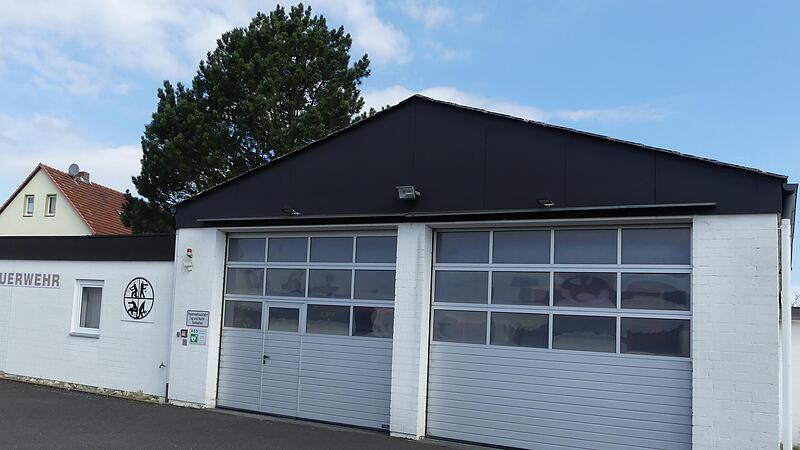 Das Feuerwehrhaus in Ebenhausen soll um- und ausgebaut werden.