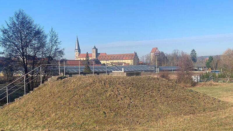 Unmittelbar neben den Brunnen liegen das Treibhaus-Areal und dahinter die Altstadt. Beide sind auch bei einer Neuberechnung des Wasserschutzgebietes nicht betroffen. Aber nach S&uuml;den hin w&uuml;rde sich das Schutzgebiet stark erweitern.