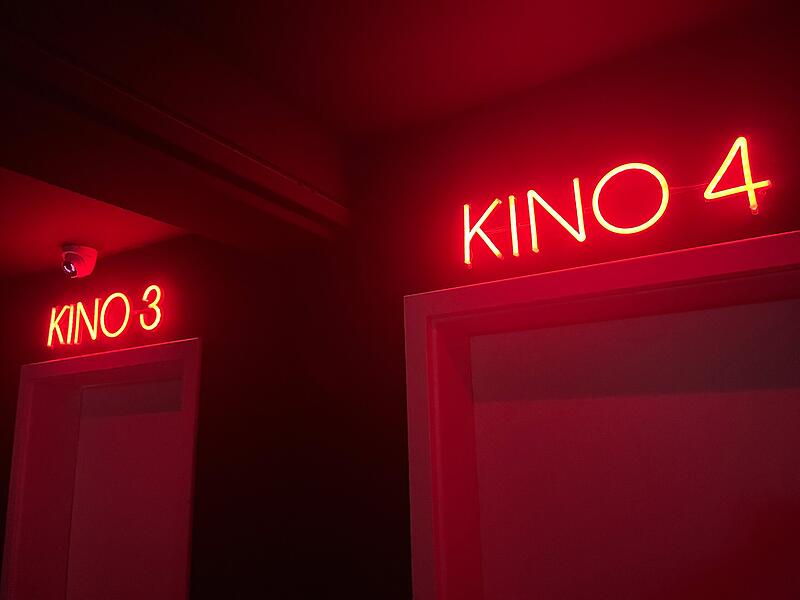 Hinter diesen Türen befinden sich keine Kinosäle, sondern Escape-Räume.