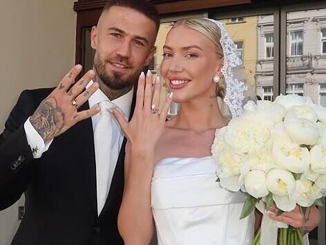 Mit "Mr&Mrs Dorsch" betitelte Niklas Dorsch sein Hochzeitsbild. Am 26. Mai heiratete er seine Freundin Alexandra.