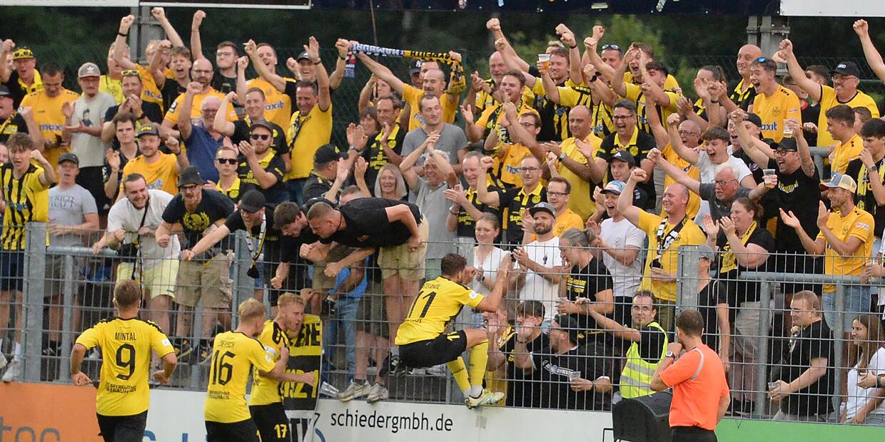 Fußball, Regionalliga SpVgg Bayreuth empfängt den FC Bayern München II