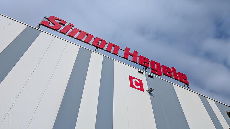 Simon Hegele ForchheimForchheim & Fränkische Schweiz Mit einer Schieflage hat die Übernahme der Simon Hegele Gruppe nichts zu tun, versichert das Unternehmen. In Forchheim soll es sogar noch weiter bergauf gehen.
