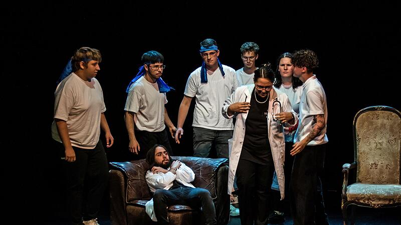 Szene aus „Die Physiker“ beim Treffen für junges Theater.